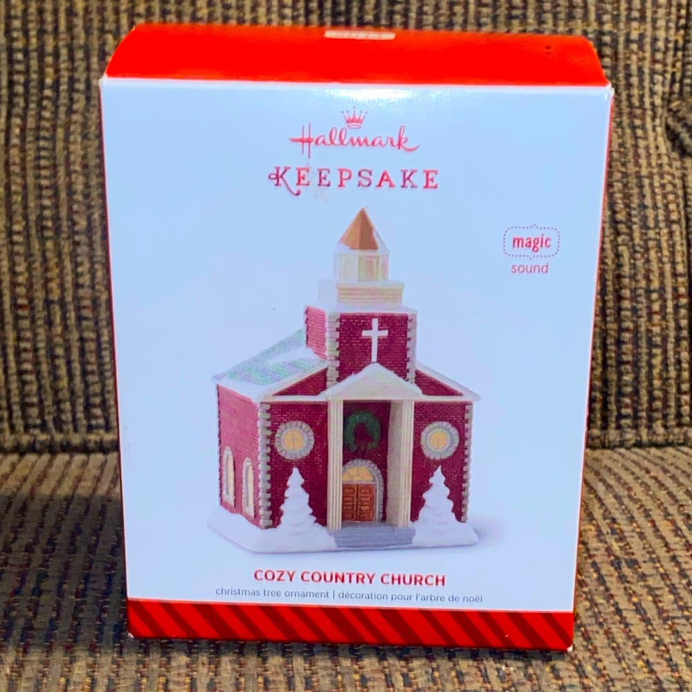 Hallmark Keepsake Cozy Country Church 2014 Ornament